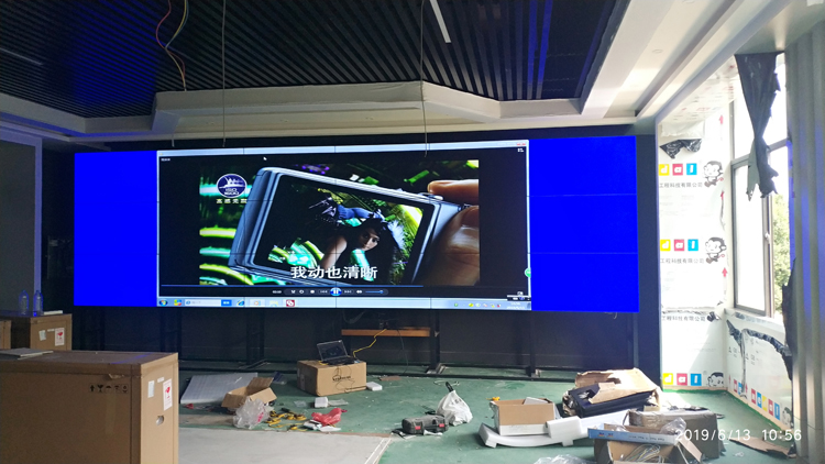 液晶拼接屏增加觸摸功能后，安裝時應注意哪些問題？